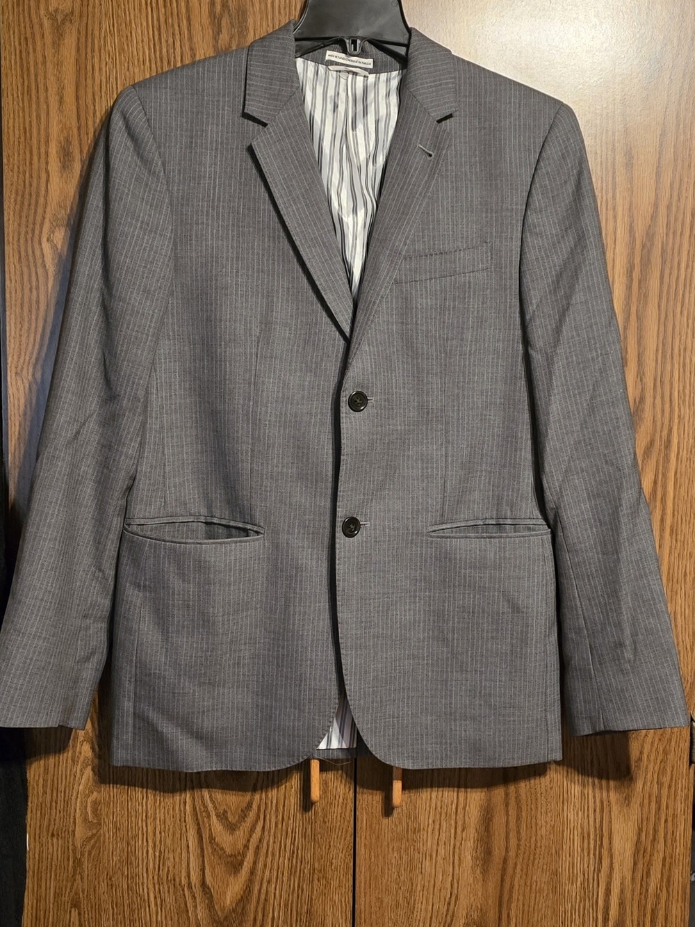 Source Unknown Gray Pinstripe Two-Button Blazer with Notch Lapels